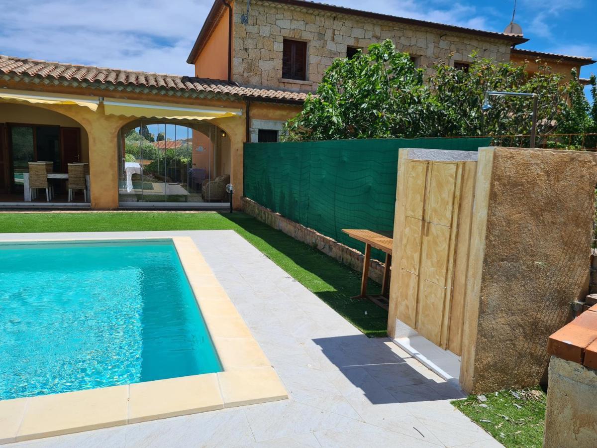 Villa Paola San Teodoro Con Piscina Privata Lu Lioni Exterior foto